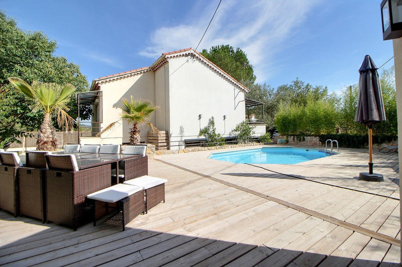 Maison - 179 m² - 8 pièces