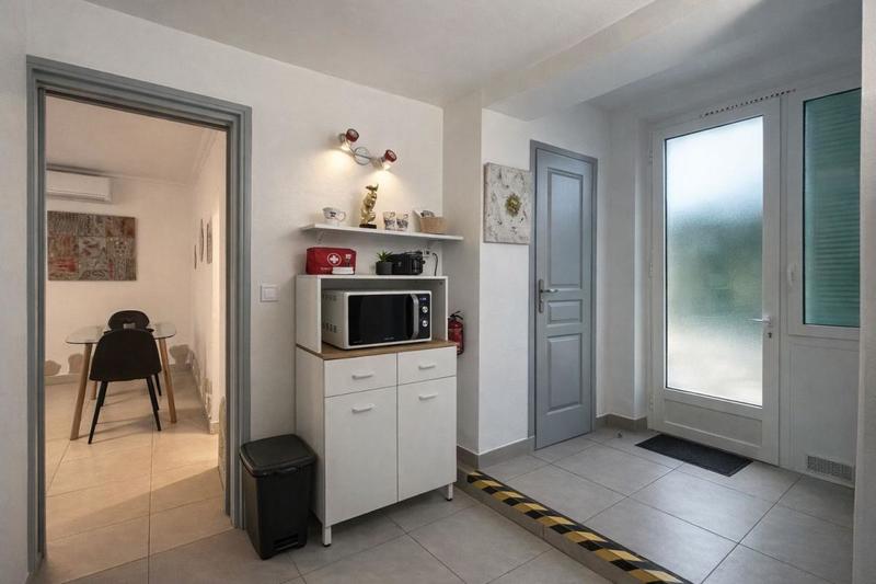 Studio - 25 m² - 2 pièces