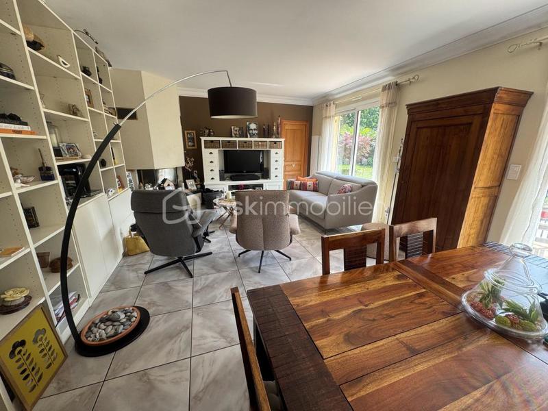 Pavillon - 186 m² - 8 pièces