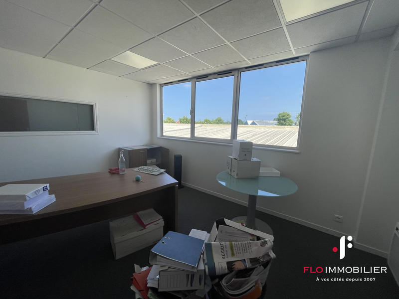 Local d'activités - 2 272 m²