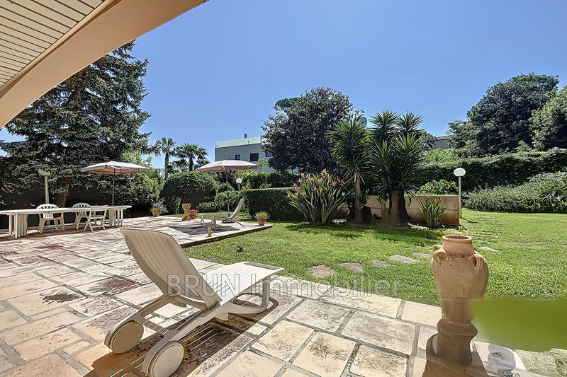 Appartement - 180 m² - 6 pièces