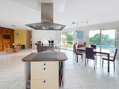 Maison - 102 m² - 4 pièces