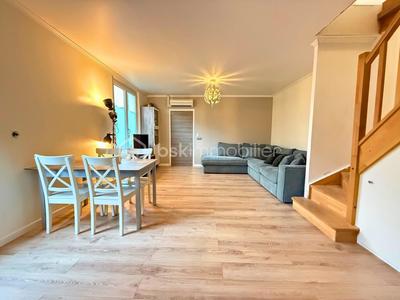 Maison - 70 m² - 4 pièces