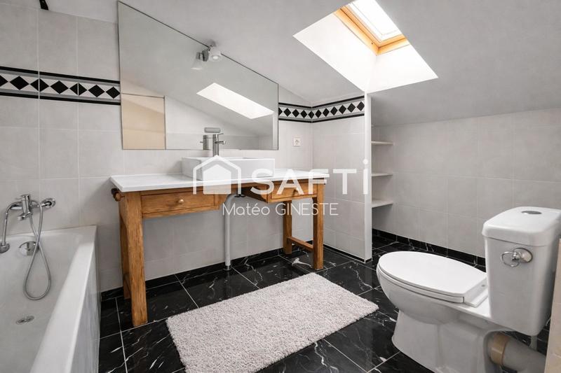 Maison - 192 m² - 9 pièces