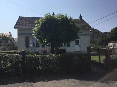 Maison - 1 407 m² - 7 pièces