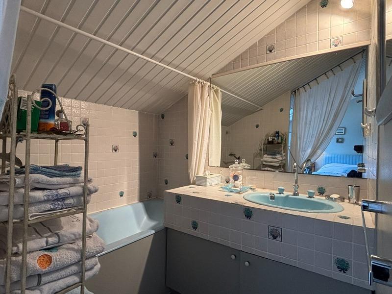 Propriété - 237 m² - 11 pièces