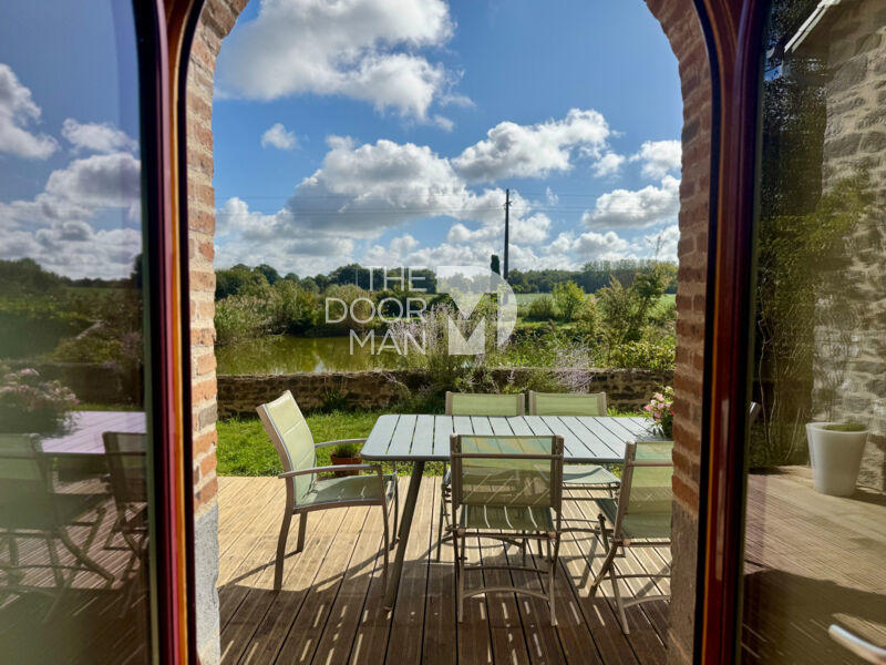 Propriété - 586 m² - 12 pièces