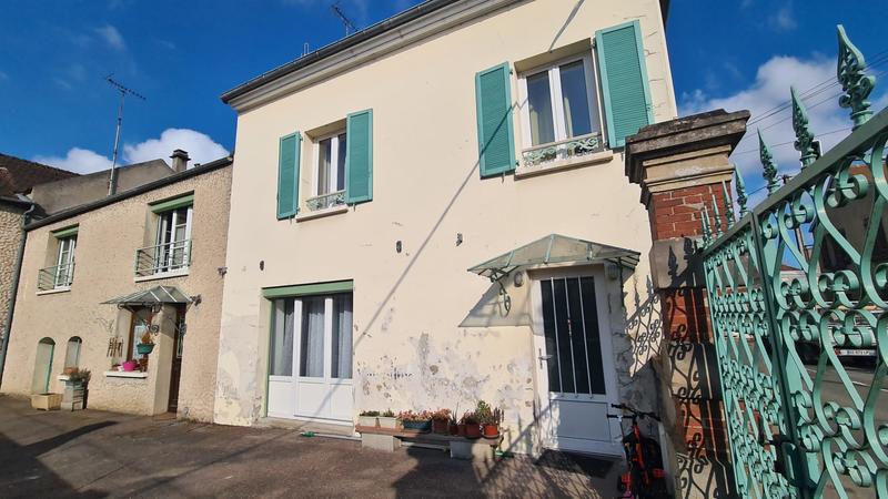 Maison - 306 m² - 11 pièces