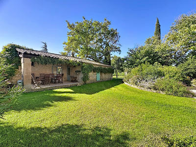 Maison - 331 m² - 9 pièces