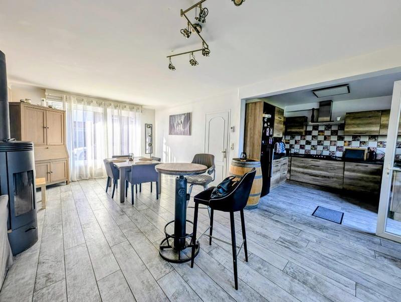 Maison - 115 m² - 4 pièces