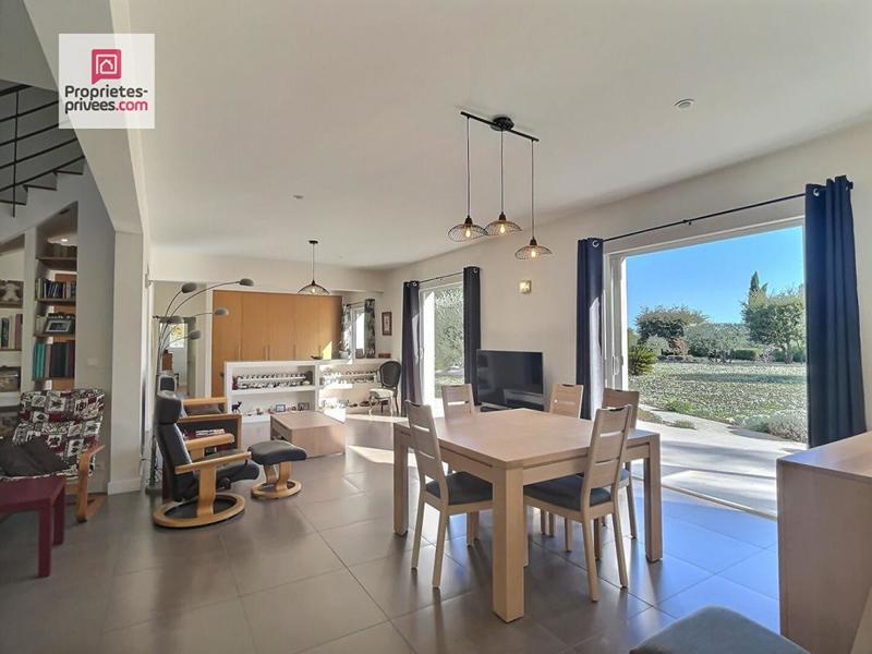 Villa - 168 m² - 6 pièces