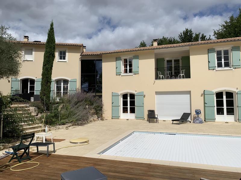 Villa - 463 m² - 13 pièces