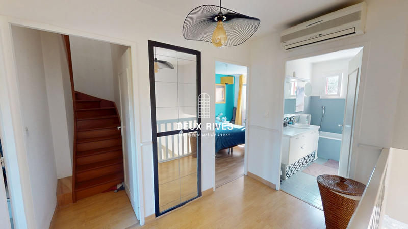 Maison traditionnelle - 198 m² - 6 pièces