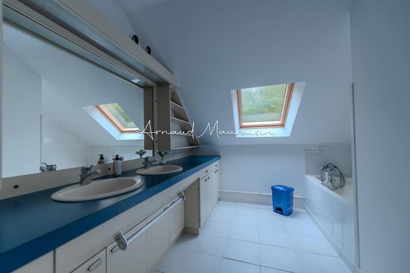 Villa - 300 m² - 7 pièces