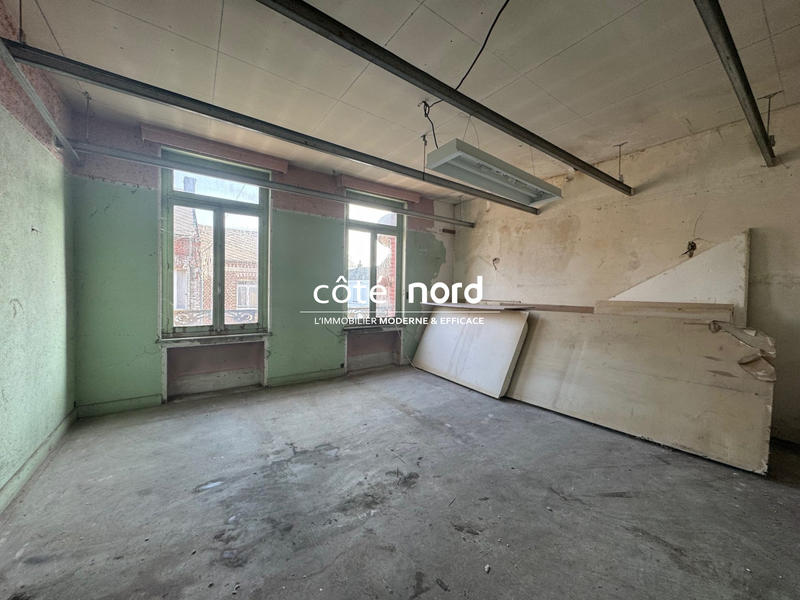 Maison - 310 m² - 12 pièces