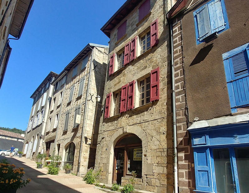 Maison - 106 m² - 6 pièces