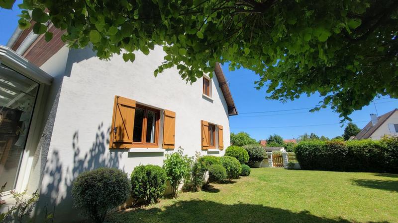 Maison - 225 m² - 7 pièces