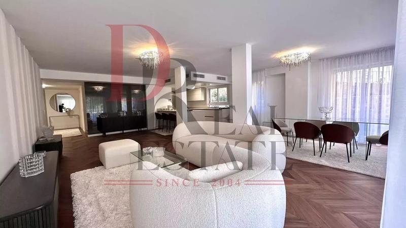 Duplex - 250 m² - 6 pièces