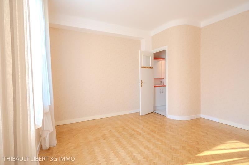 Villa - 250 m² - 7 pièces