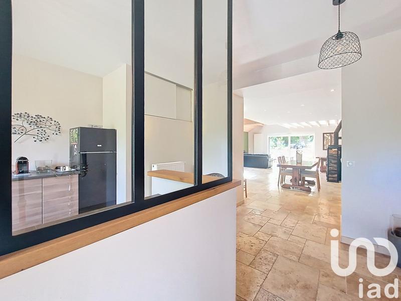 Maison - 232 m² - 8 pièces