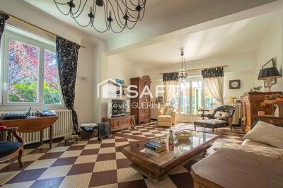 Maison - 174 m² - 6 pièces