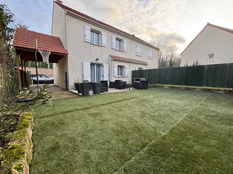 Maison - 108 m² - 6 pièces