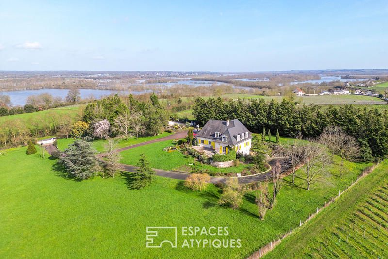 Maison - 317 m² - 8 pièces