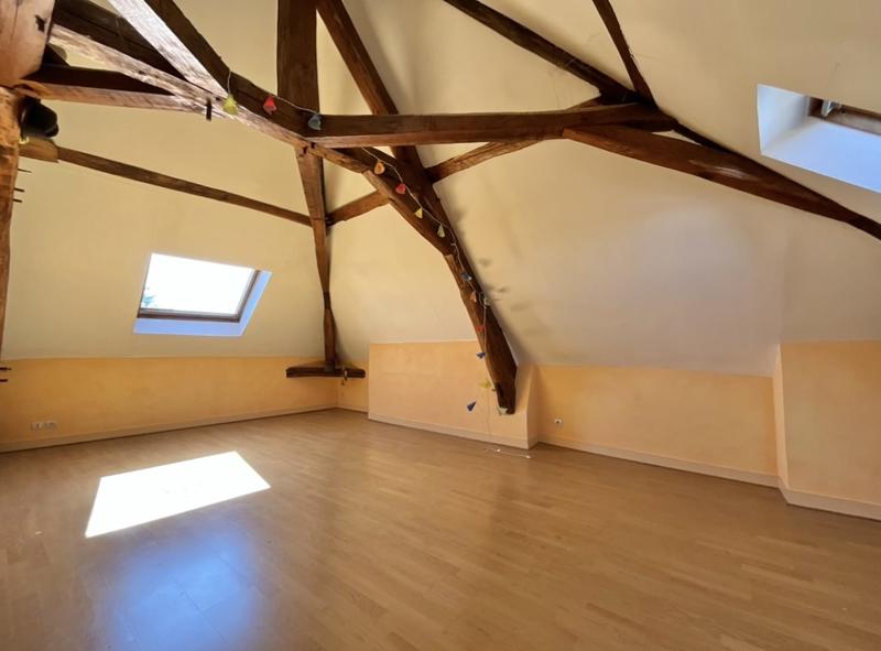 Maison - 168 m² - 10 pièces