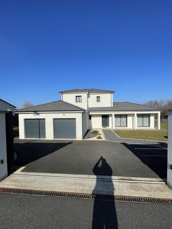 Maison - 143 m² - 7 pièces