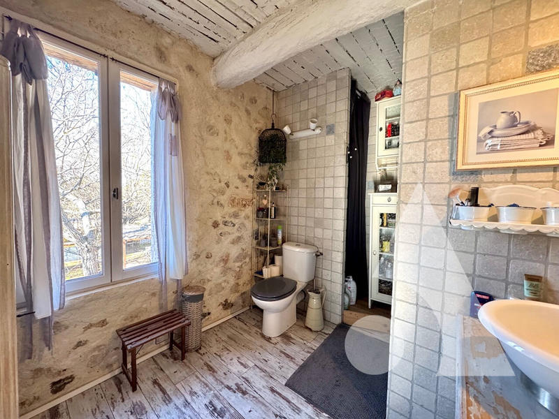 Maison - 284 m² - 9 pièces