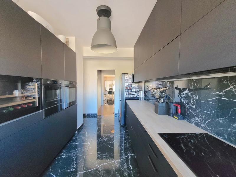 Appartement - 166 m² - 5 pièces