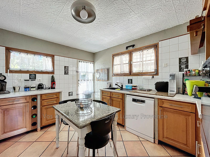 Maison - 163 m² - 8 pièces