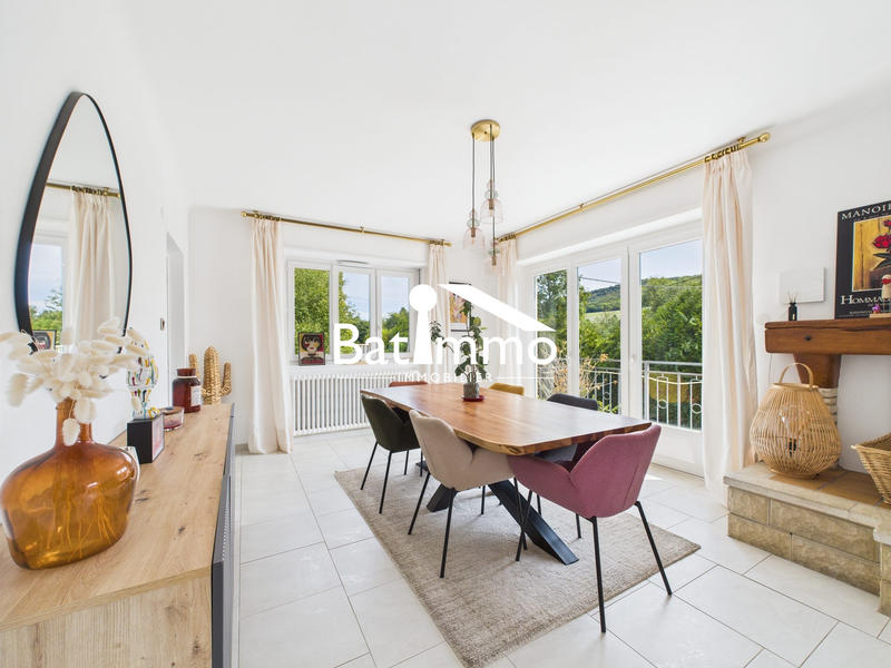 Maison - 121 m² - 5 pièces