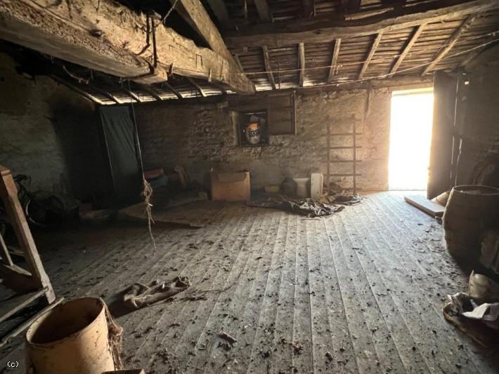 Maison ancienne - 184 m² - 6 pièces