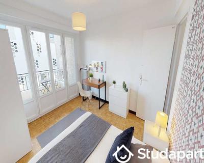 Chambre - 80 m² - 1 pièce
