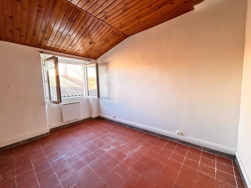 Maison - 181 m² - 9 pièces