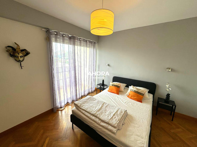 Appartement - 87 m² - 4 pièces