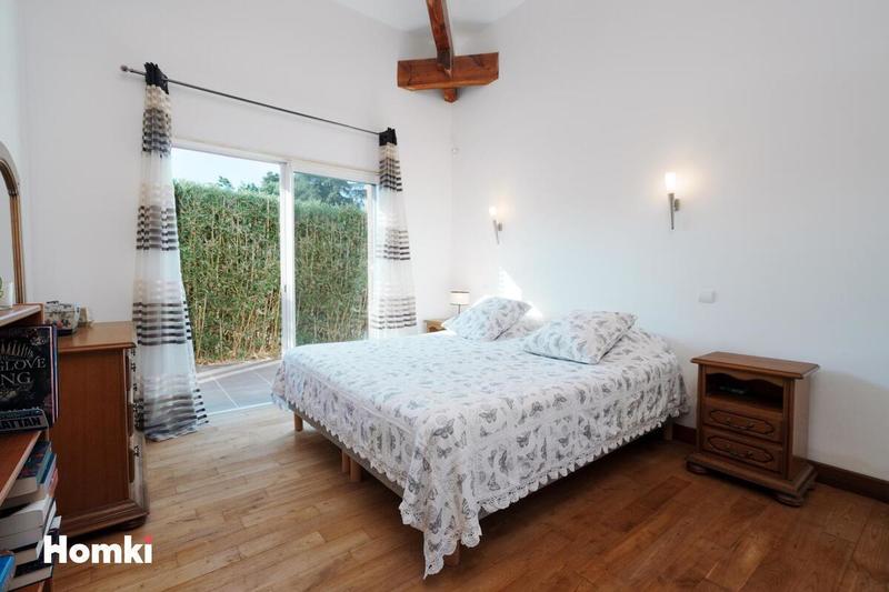 Maison - 227 m² - 8 pièces