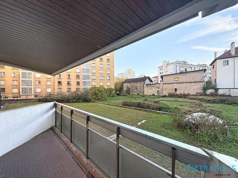 Appartement - 111 m² - 5 pièces