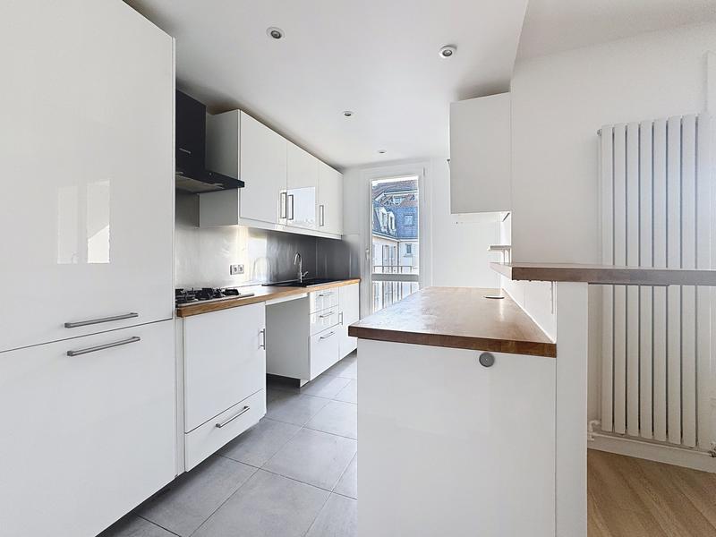 Appartement - 75 m² - 3 pièces