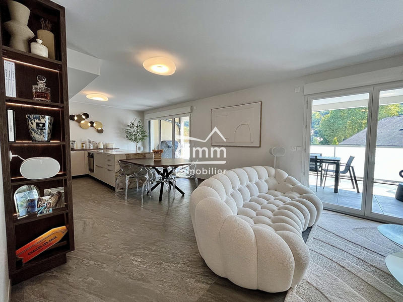 Appartement - 100 m² - 4 pièces