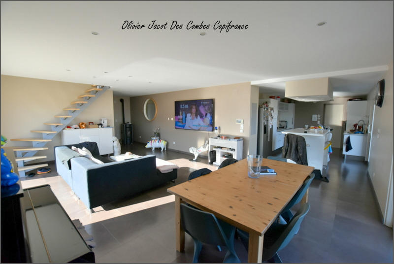 Maison - 281 m² - 7 pièces