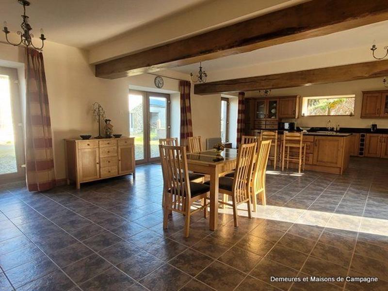 Maison - 217 m² - 8 pièces