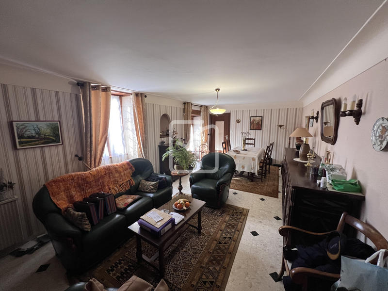 Maison - 130 m² - 8 pièces