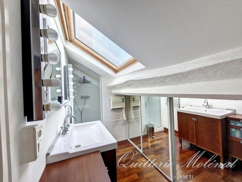 Appartement - 90 m² - 5 pièces