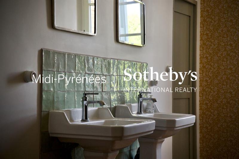 Maison de maîtres - 265 m² - 7 pièces