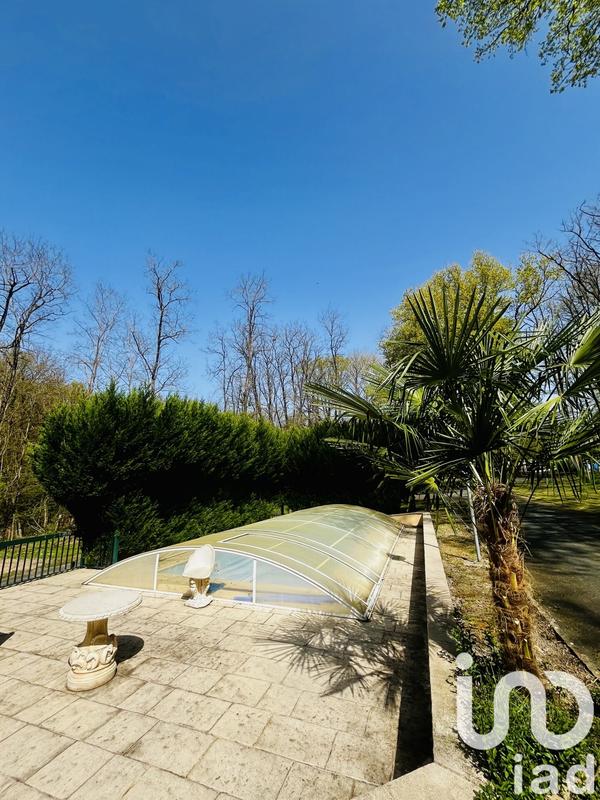 Maison - 337 m² - 12 pièces