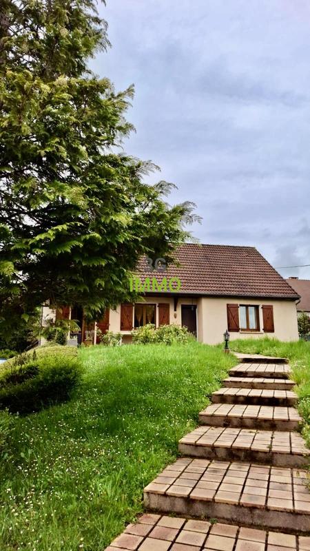 Maison traditionnelle - 102 m² - 5 pièces