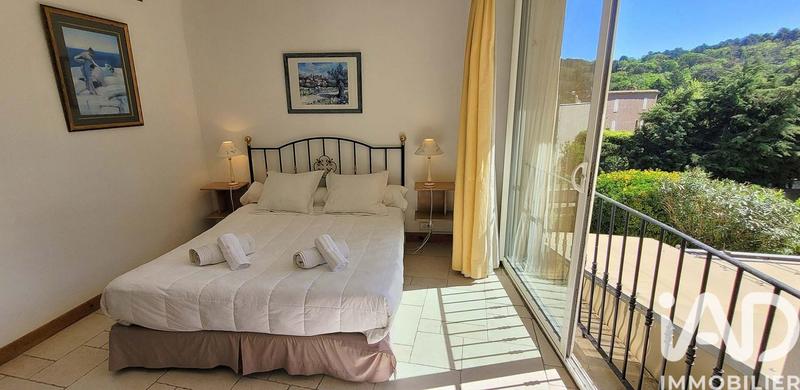 Maison - 423 m² - 17 pièces