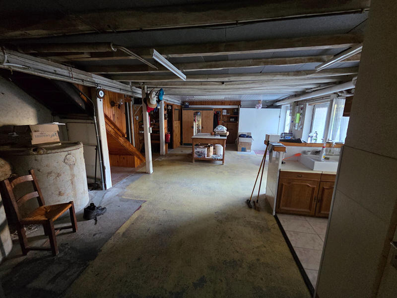 Maison - 300 m² - 6 pièces